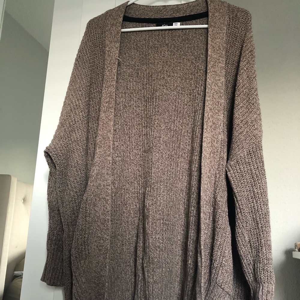 URBAN OUTFITTERS CARDIGAN